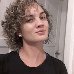 Júlia Carneiro