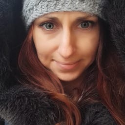Adriana Dzienis