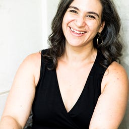 Laura Khoudari