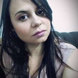 Luana A.