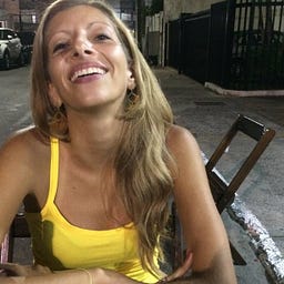 Claudia Suares