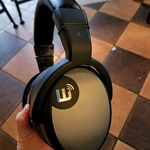Does somebody has a solution to save my Sennheiser HD 471 ? On a side note,  I find It isn't globally very sturdy. : r/headphones