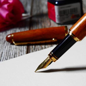 英語で俳句を書くことについての暫定的研究まとめ 英語で俳句や短歌を書くことに関して 調べたことをいったんまとめてみる By Mai はな 日本語で読む Medium