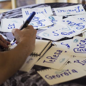 英語で俳句を書くことについての暫定的研究まとめ 英語で俳句や短歌を書くことに関して 調べたことをいったんまとめてみる By Mai はな 日本語で読む Medium