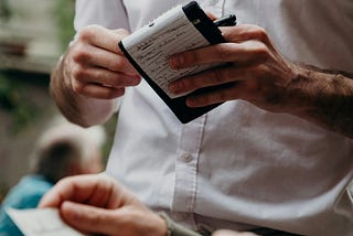 Don’t Eat Out Again Until You Know These 11 Restaurant Tricks