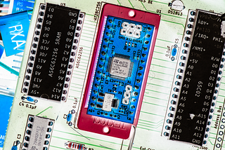 McROM: A microcontroller-based ROM emulator for a homebrew computer