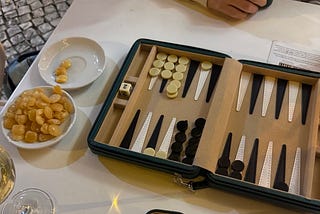 Lisbon’s Quiosques Helped Me Rediscover Backgammon
