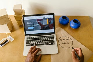 How People Are Building Passive Income With Simple Websites and AI