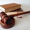 litigation lawyer