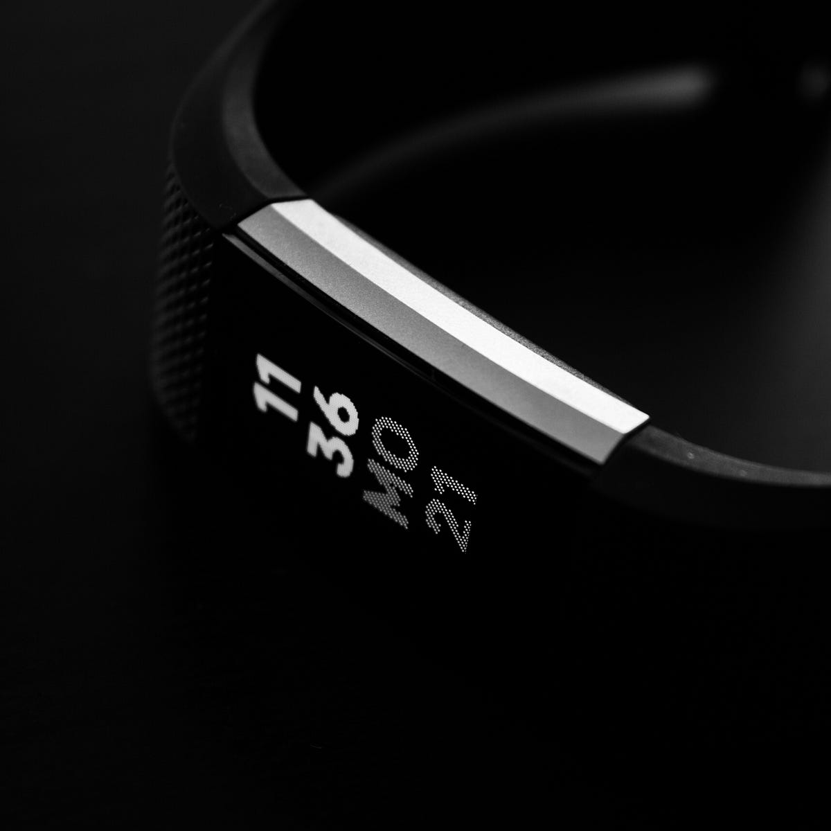 An Update To Your Fitbit Could Turn It Into A Pulse Oximeter