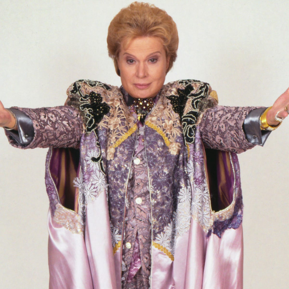 Netflix Walter Mercado Documentary Mucho Mucho Amor Introduces Puerto Rican Icon To New Generation Level