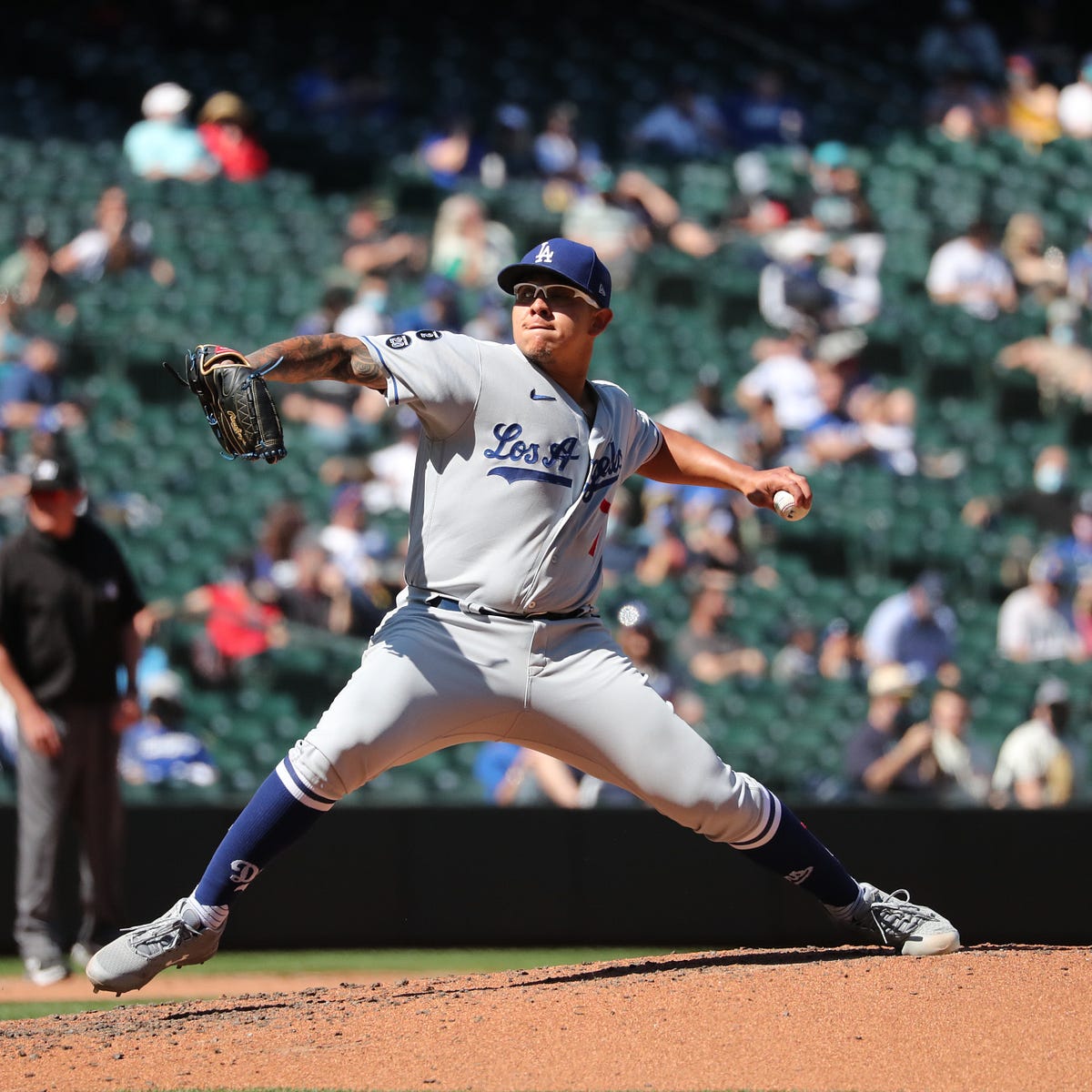 Urías strikes out career-high 11 batters, spinning his slurve in Seattle |  by Rowan Kavner | Dodger Insider