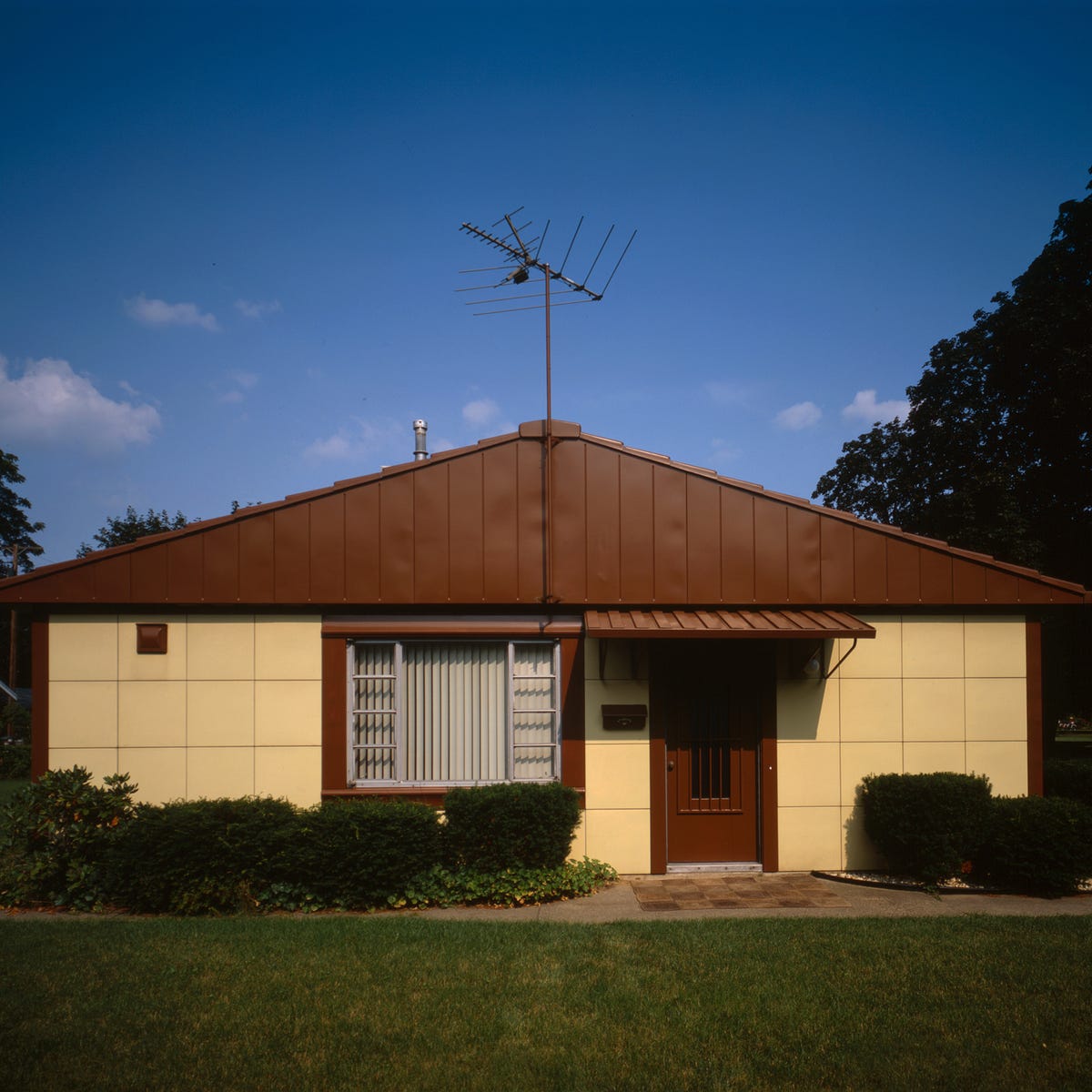These Pre Fab Homes Were One Of The Federal Government S Dumbest Postwar Mistakes By Stephanie Buck Timeline