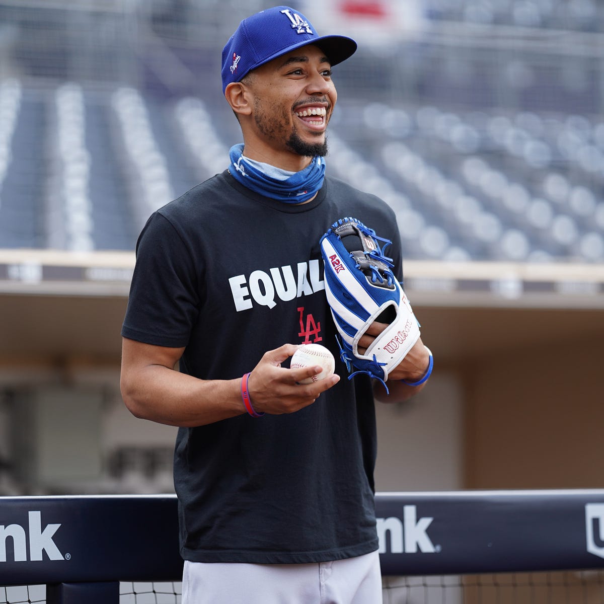 mookie mvp hat