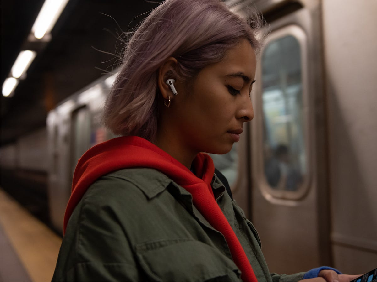 airpods pro 2b588 noise cancelling