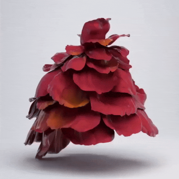 Zac Posen “Rose” dress was made through 3D printing.