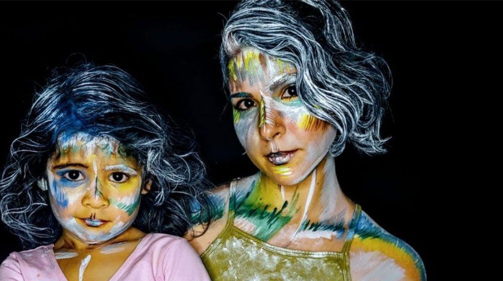 why-every-mom-should-do-a-topless-mother-daughter-photoshoot-by-dr