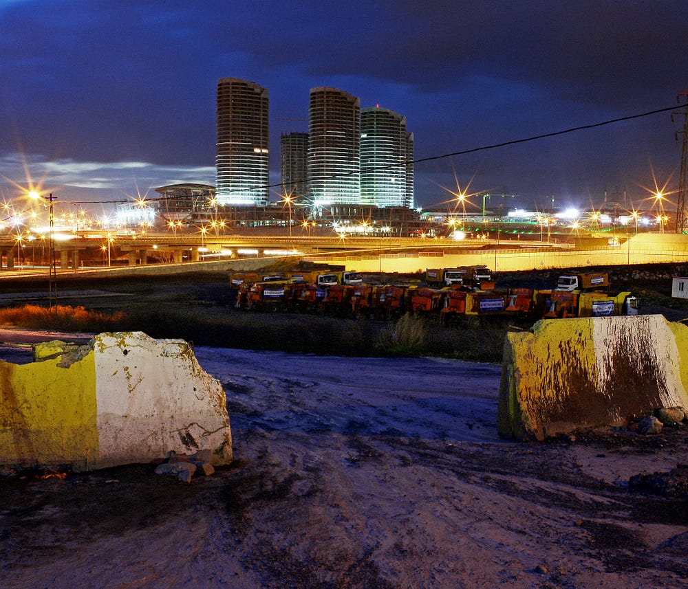 tüm boyutlarıyla kentsel dönüşüm. hafriyat kamyonları, kapatılan… by