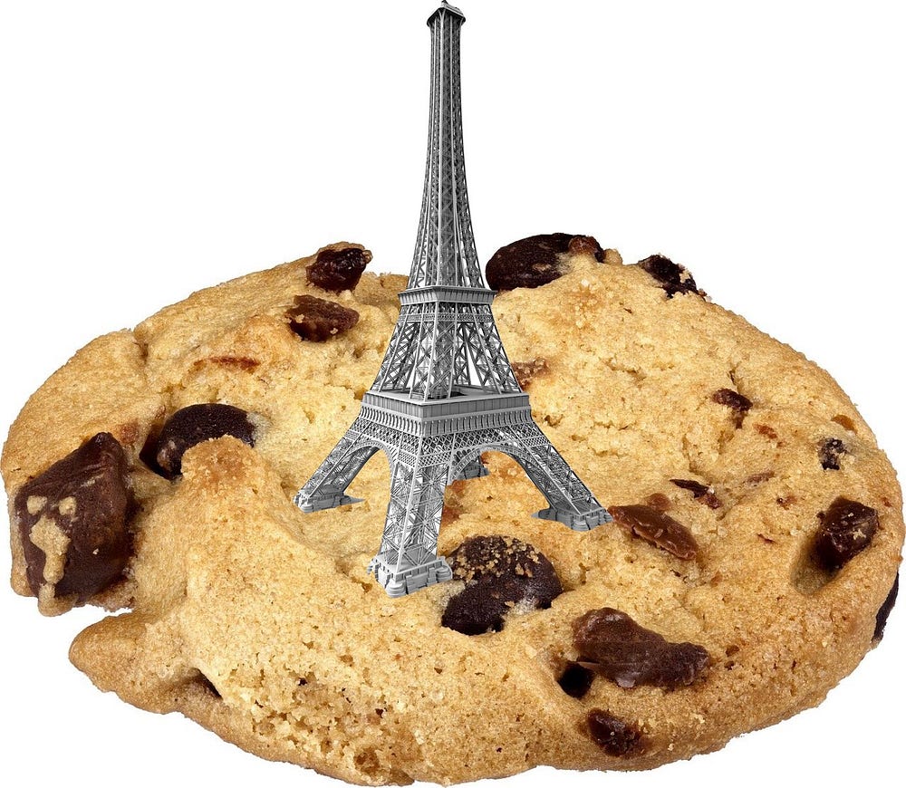 IMAGE: An Eiffel Tower on top of a chocolate cookie