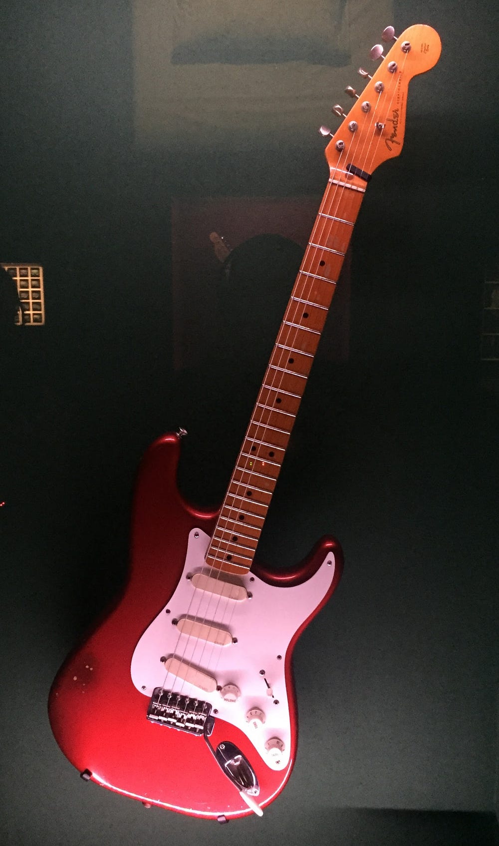 New Guitar Day: Fender USA '57 Vintage Reissue Stratocaster Candy Apple Red  with lacquered maple neck and fretboard | by Jonathan Thomas | Red Chair  Riffs | Medium