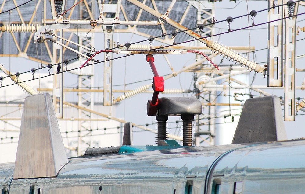 Shinkansen E5 - Pantograf örneği