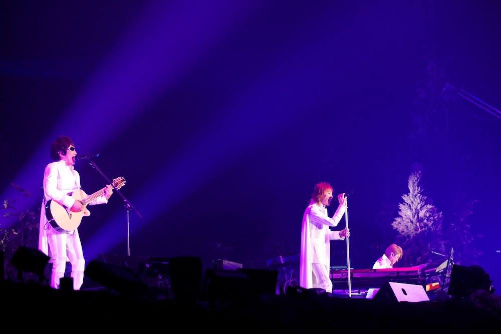 木根尚登 進 電気じかけの予言者たち 13年の出来事を物語る 結成30年目にして 僕らは初めて3人だけの握手を交わした という言葉 By Shinya Fujioka Medium