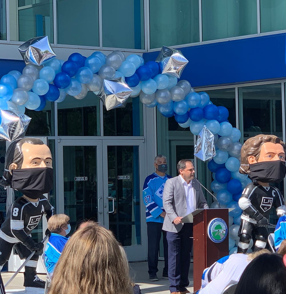 The Cube The new ice rink that has a bright future here in Santa