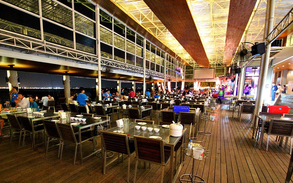 Places in Pattaya, to enjoy a sumptuous buffet.