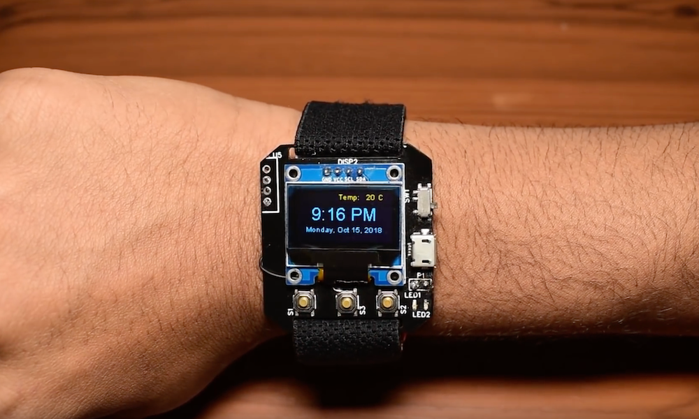 smartwatch with buttons
