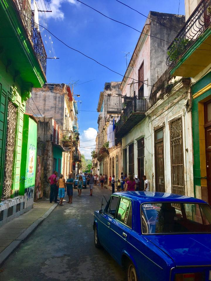 Cuba mongering in Jineteros and