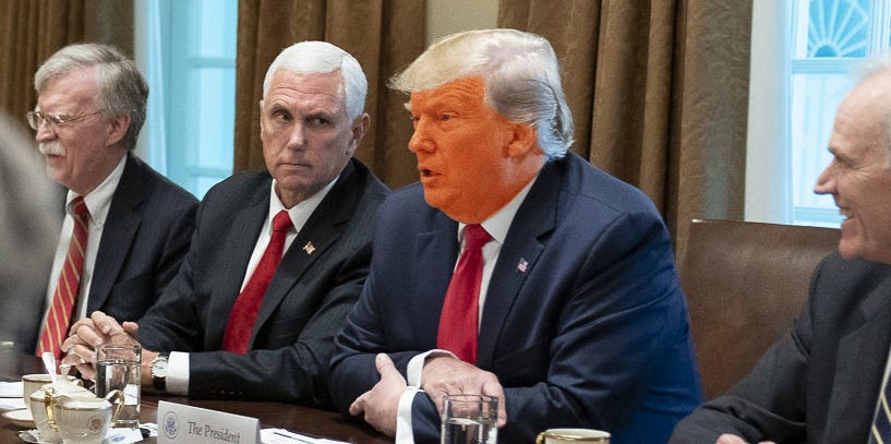 Photo verifying Drumpf's claim that lightbulbs make everyone orange. (White House)