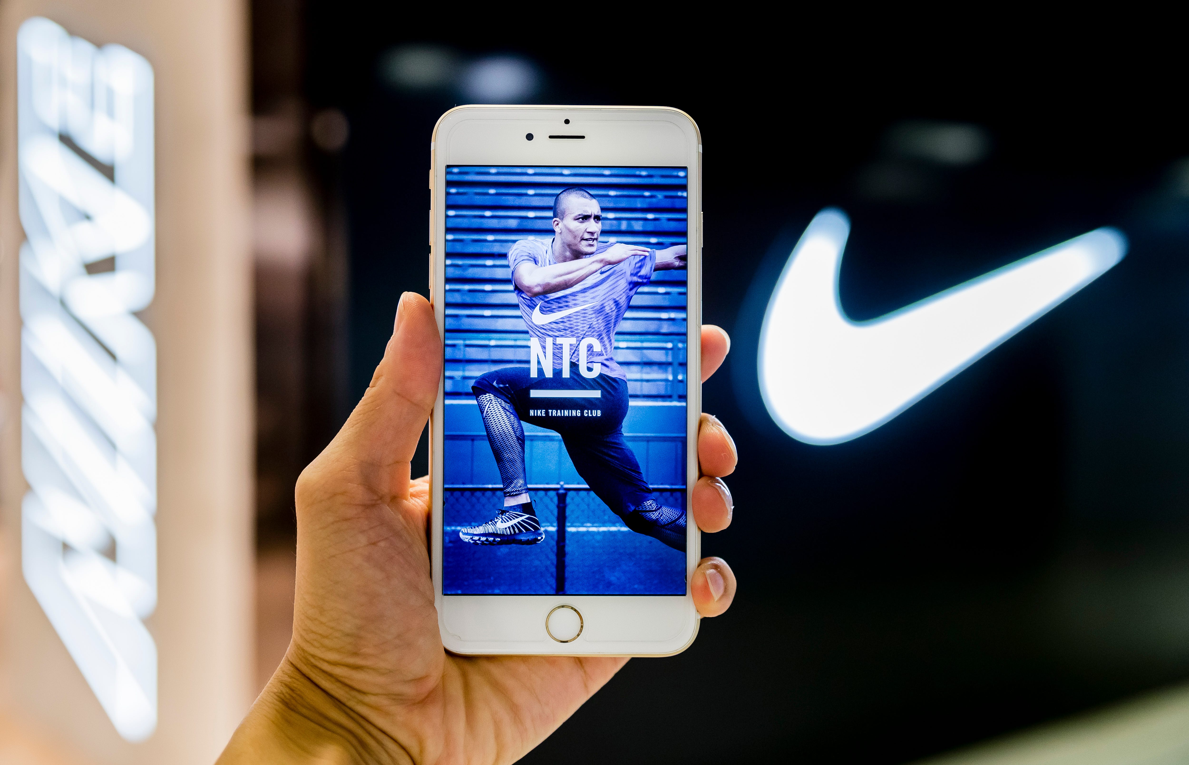 nike fitness professional discount