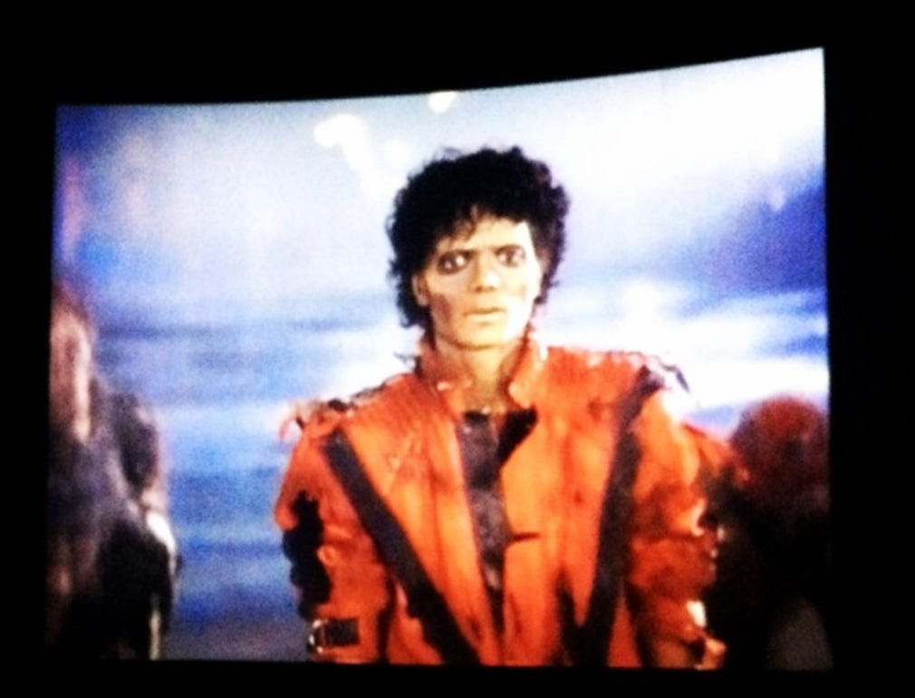 No Cinema Assistindo THRILLER 3D A Transform