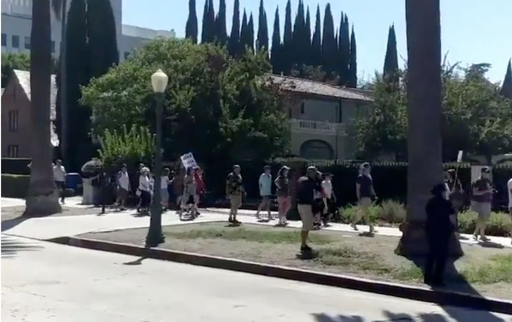 Fed Up Angelenos Bring Homelessness Crisis To Mayor Garcetti S Door By Isaac Simpson Medium Fed Up Angelenos Bring Homelessness Crisis To Mayor Garcetti S Door By Isaac Simpson Medium