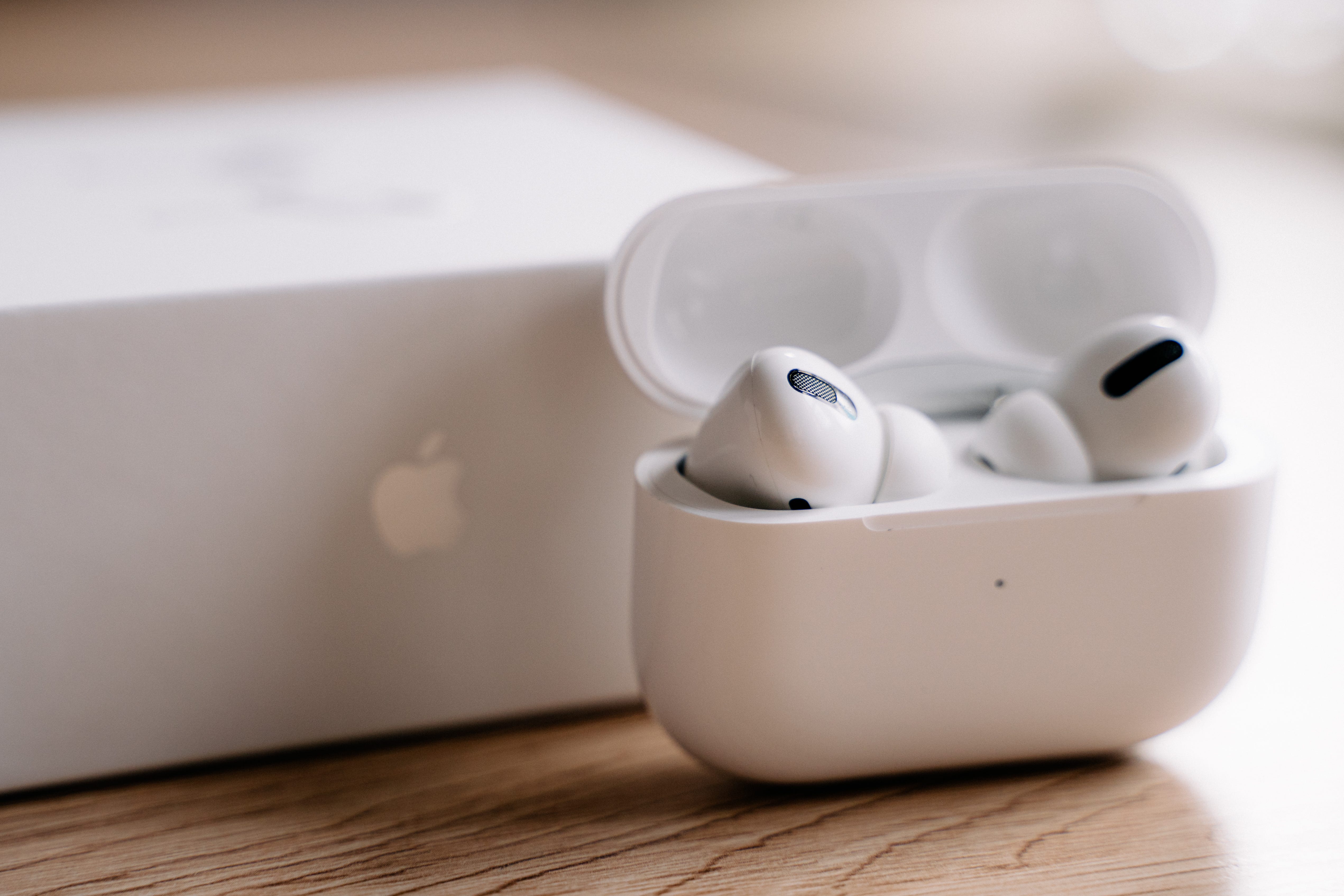 airpods easily switch between devices