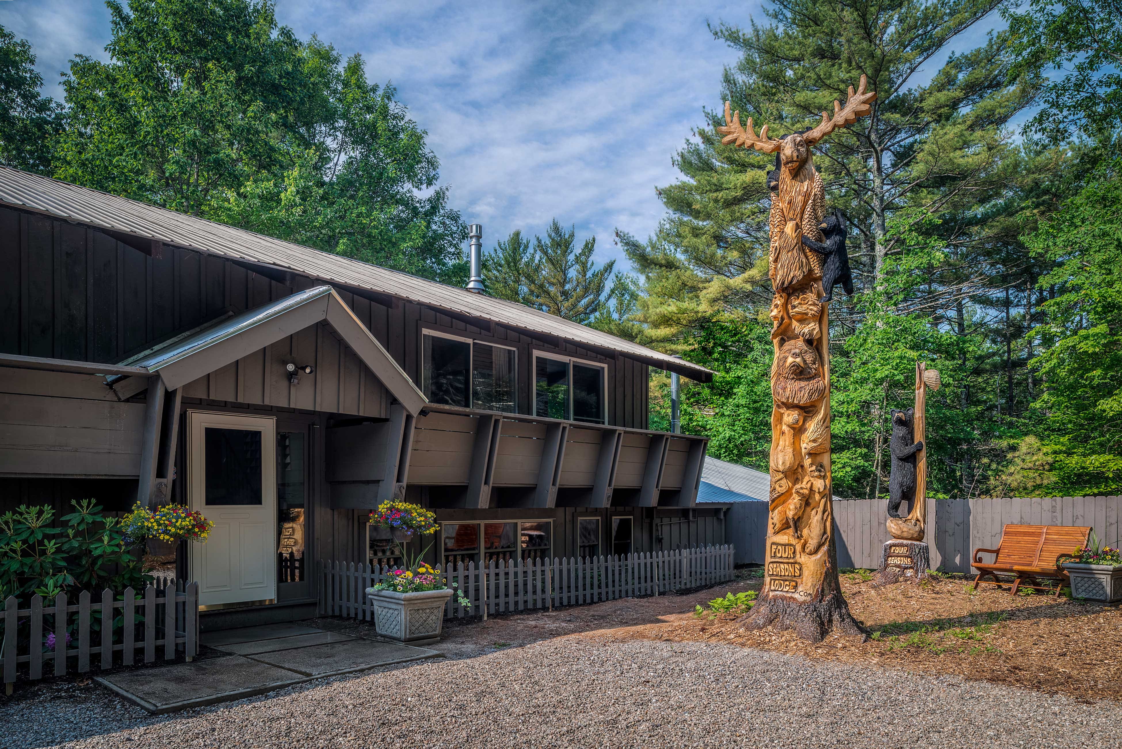 Help I Need To Find A Cabin Rental Near Me Four Seasons Lodge