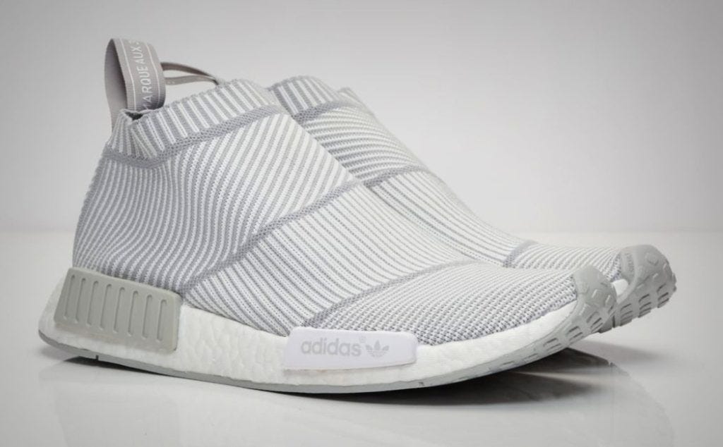 فنان تحيط الرسغ كتابة خطاب ذئب متنكر في رداء حمل ممثلة white nmd and adidas  socks - vahanavakian.com