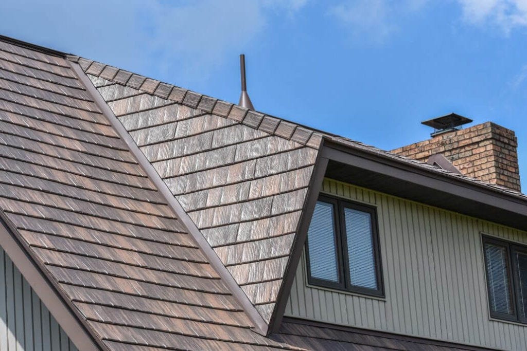 Seven Advantages of Using a Metal Roof
