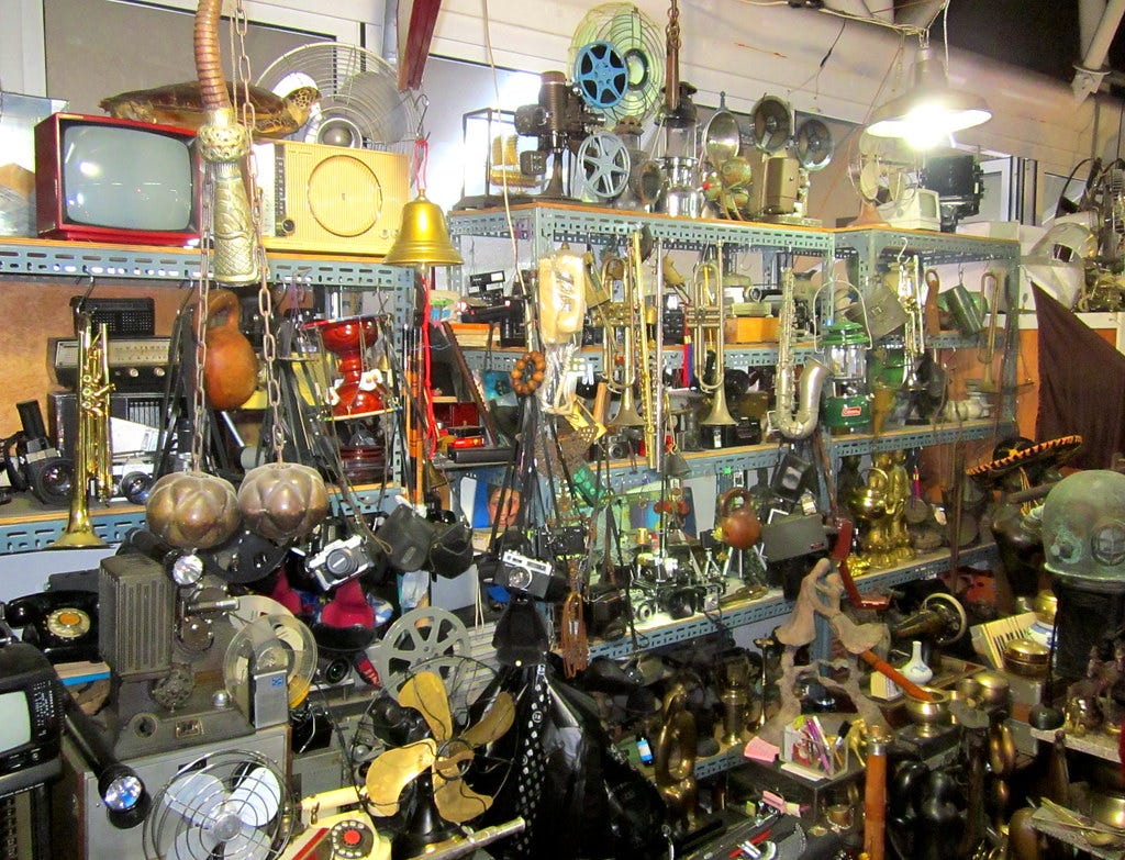 7 Places to Find Vintage Items on the Web flea market catalog by