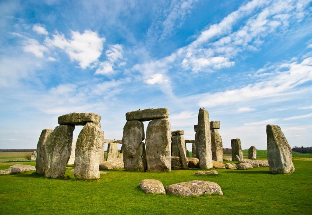 coach trips wiltshire