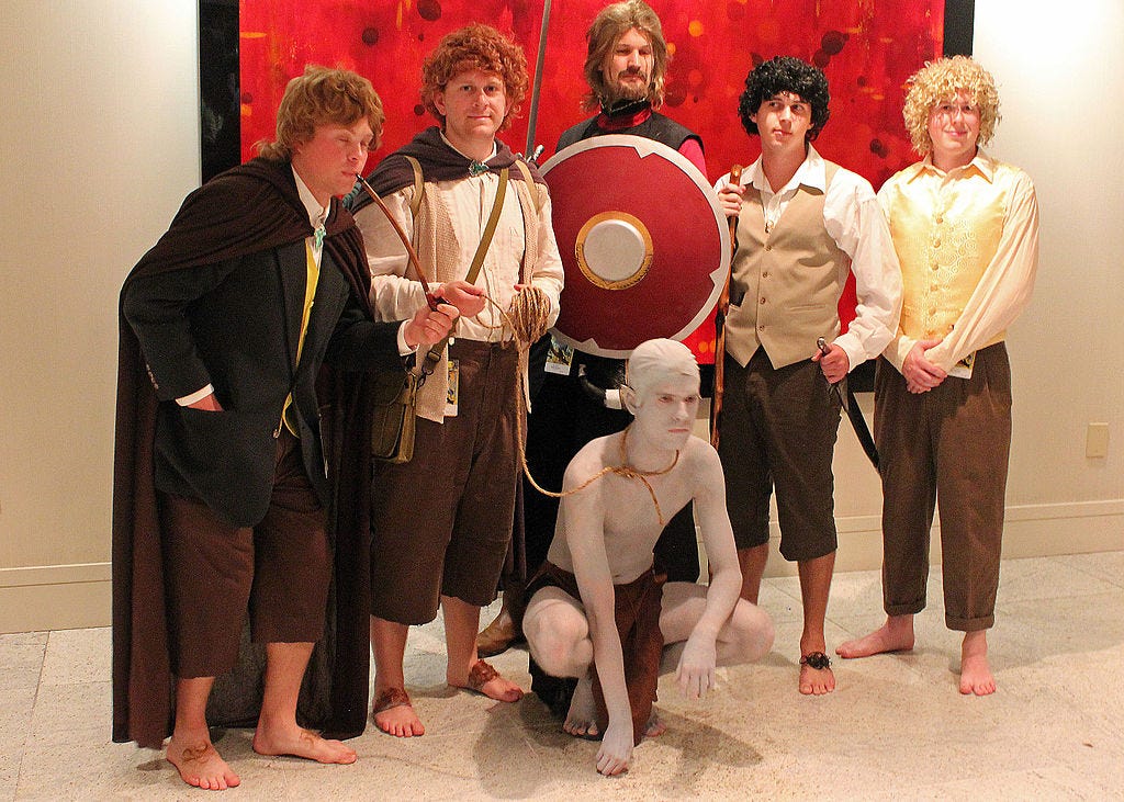 LOTR Cosplay Costume Ideas. If you're a Lord of the Rings nerd like… | by  Mask R-Aid | Medium