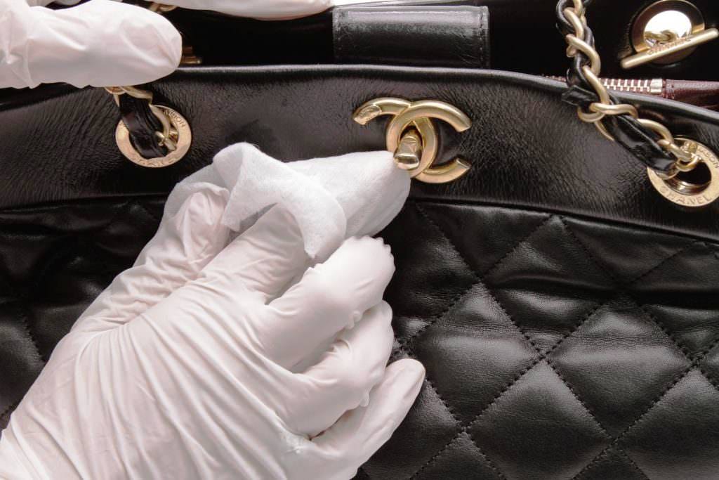 cleaning leather bag