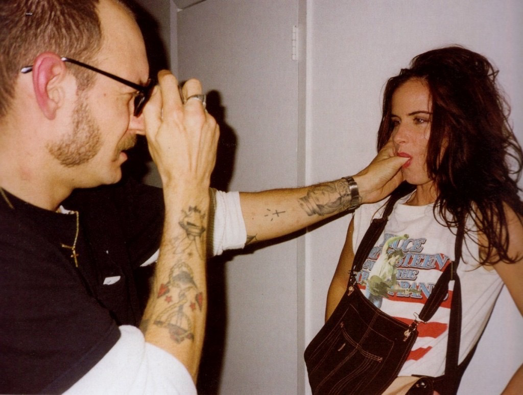 Terry Richardson's photographic gesture.