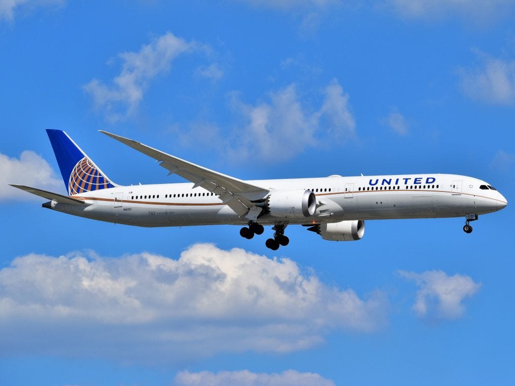 Book United Airlines Reservations Well Trained Professional