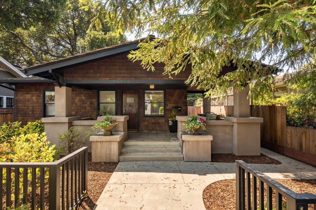 The Palo Alto Home Where The Grateful Dead Chose Their Iconic Name