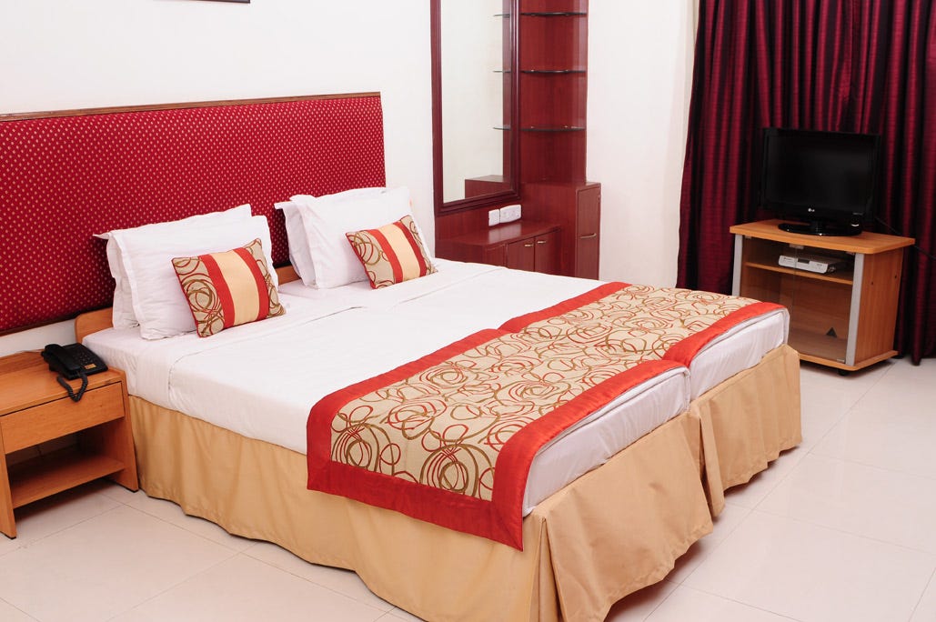 How To Select The Best Hotel At A Tourist Place Executive