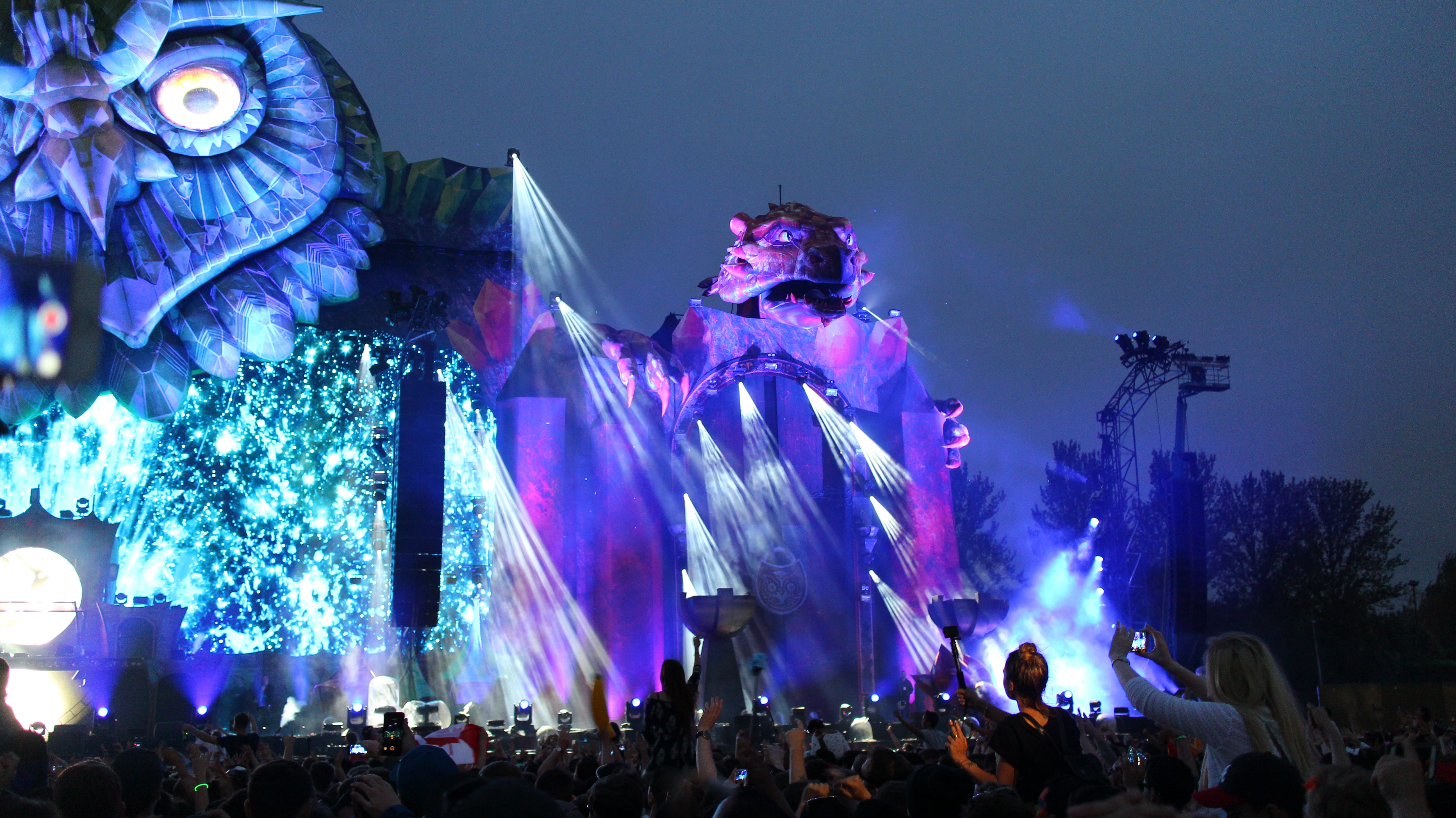 Edc Uk 16 Review This Was My Third Time At Electric By Vikz Gigz Medium Edc Uk 16 Review This Was My Third Time At Electric By Vikz Gigz Medium