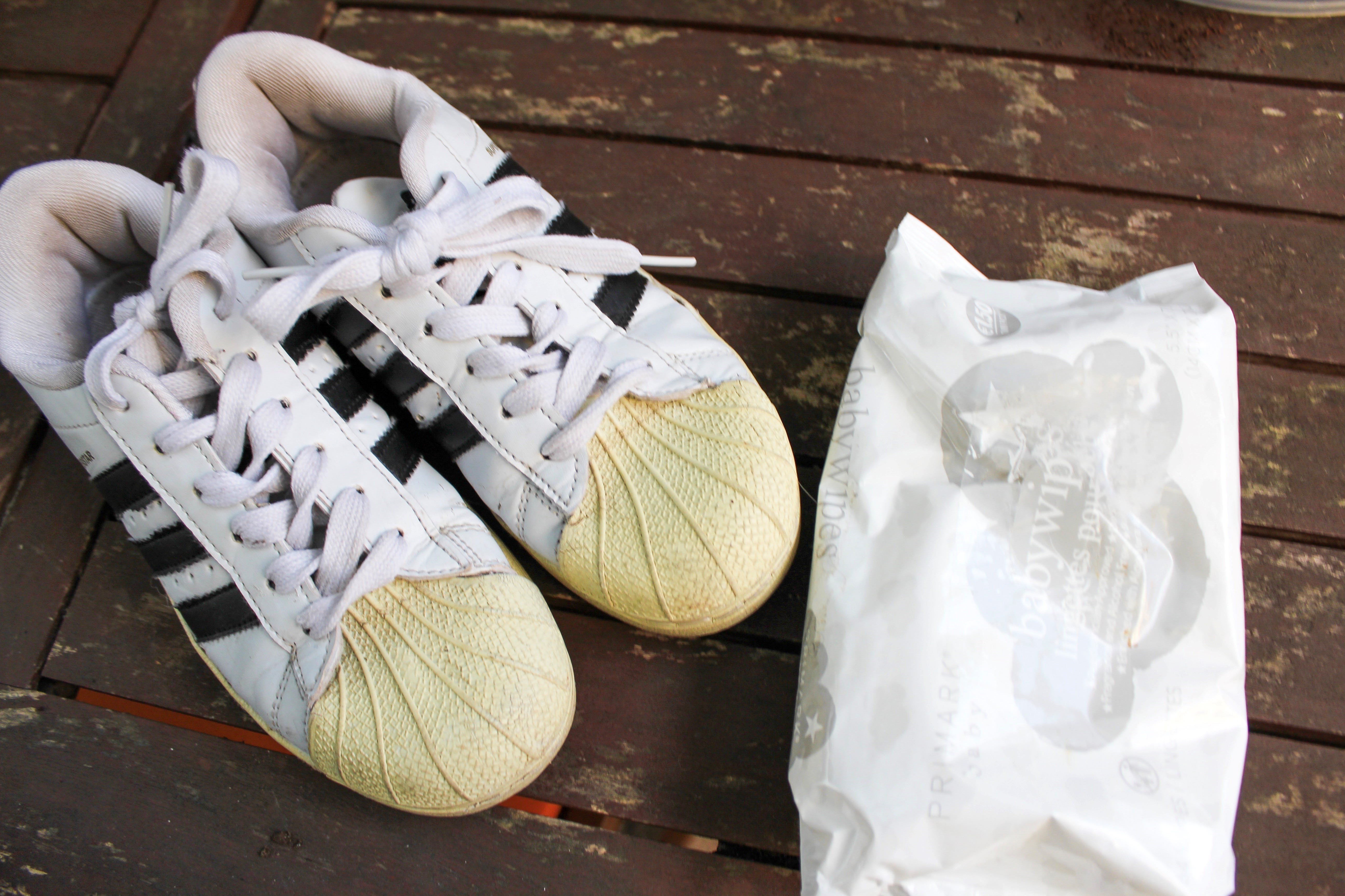 adidas superstar amarelado