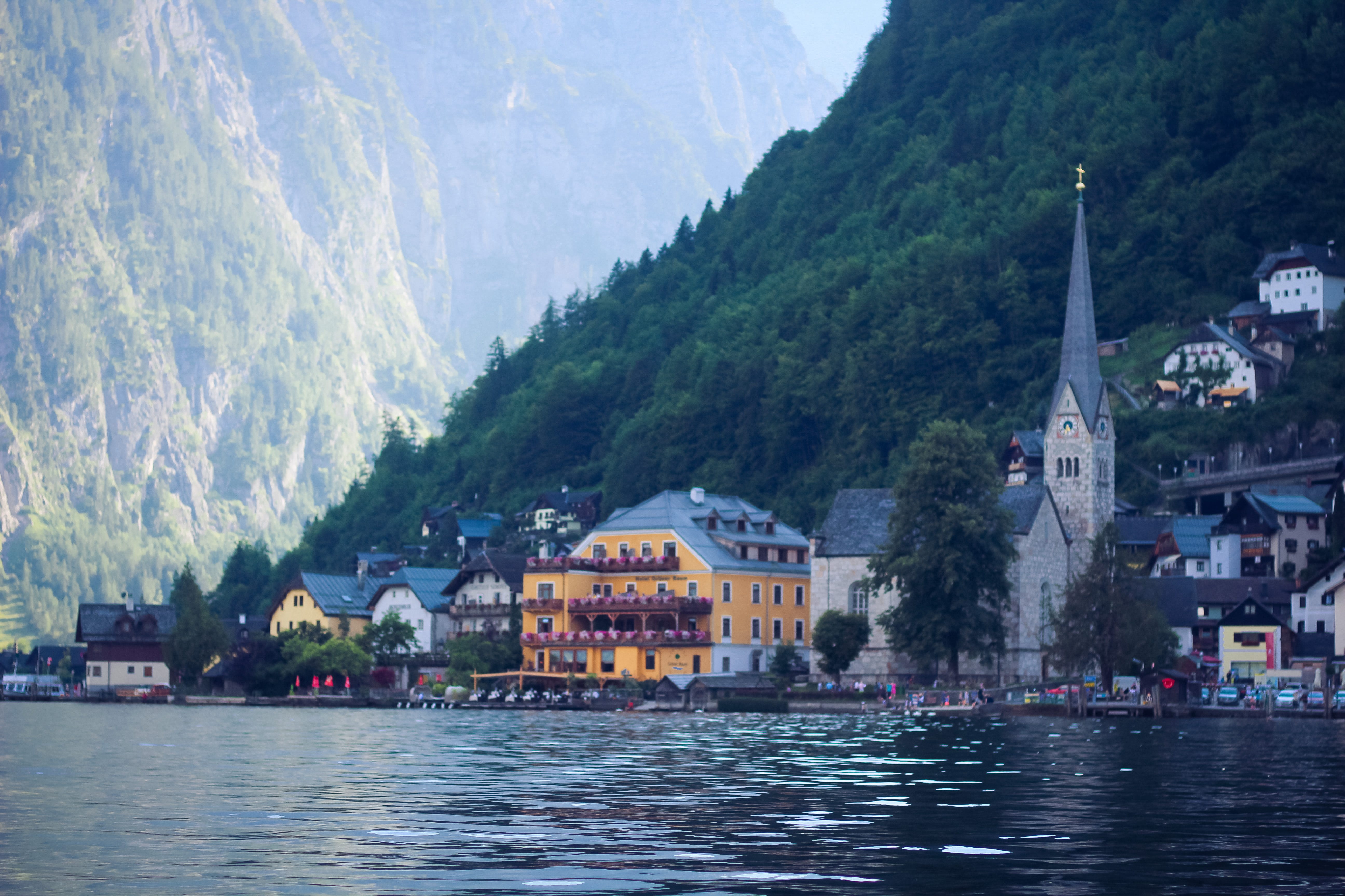 Why you should visit Hallstatt (Austria). by Yanina Medium