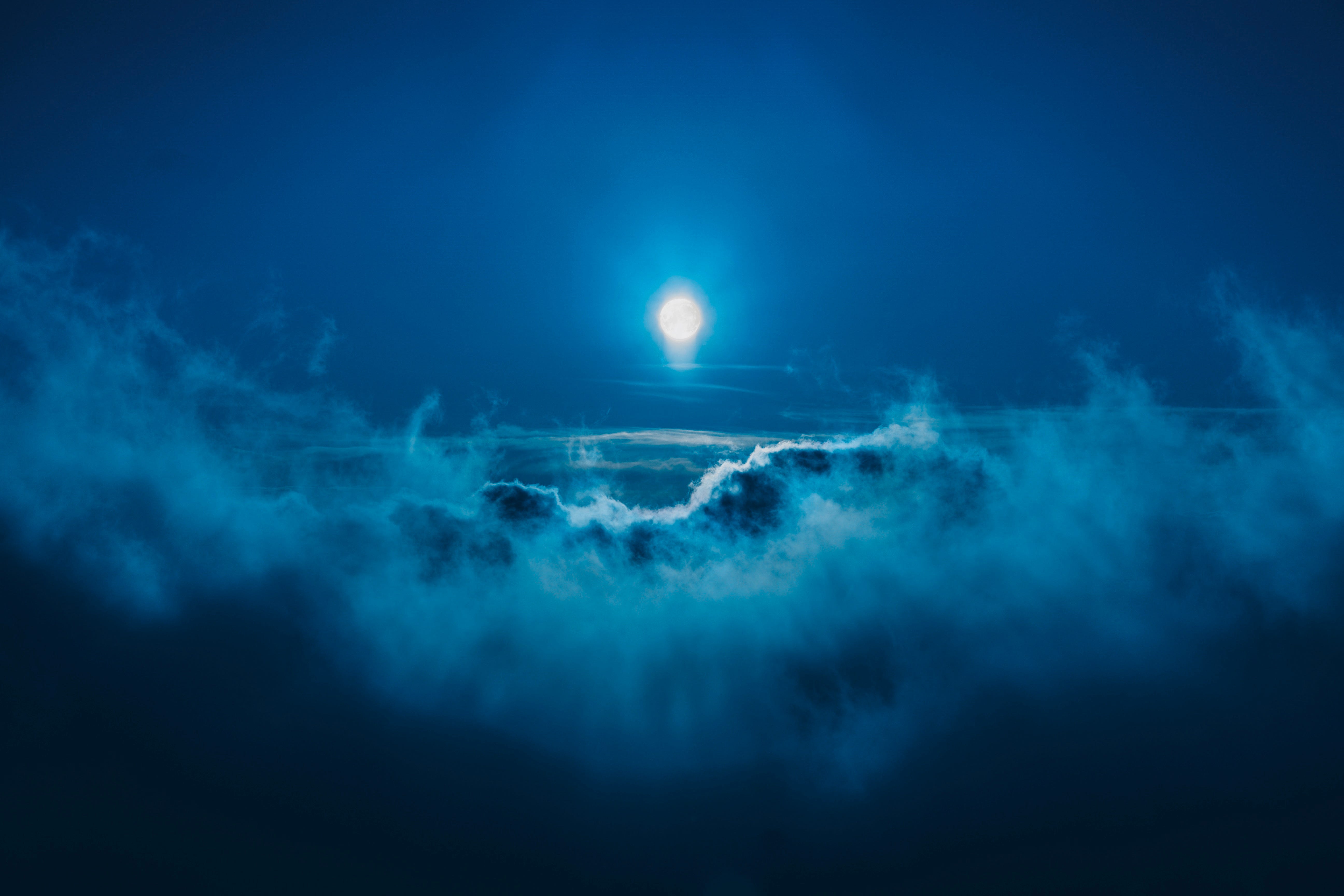 Under The Moonlight A Poem By Jocelyn Soriano The Inspirer Medium